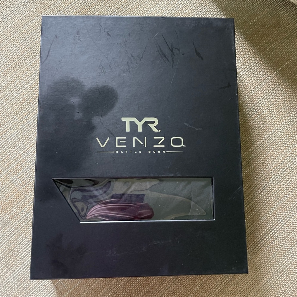 TYR VENZO genesis open back